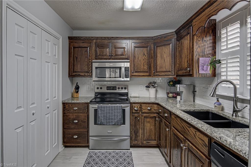 220 Pitcher Court, Winston-Salem