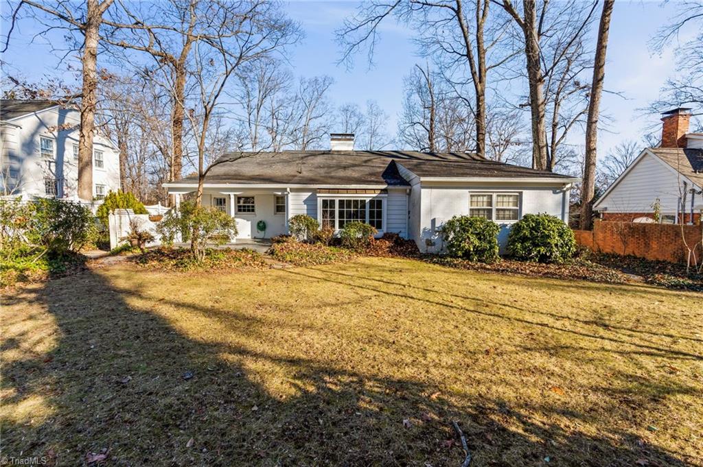 403 Kemp Road W