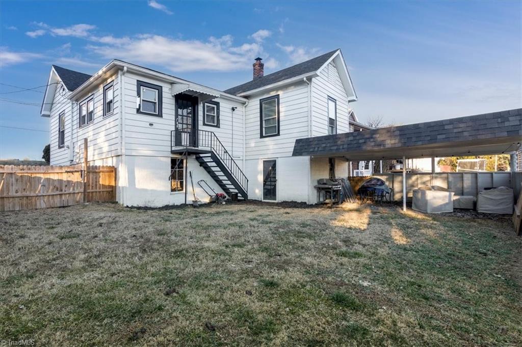 318 E Independence Boulevard