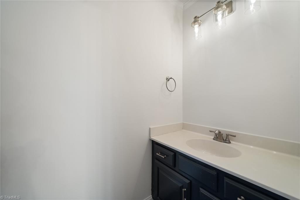 4205 Allistair Road, Winston-Salem