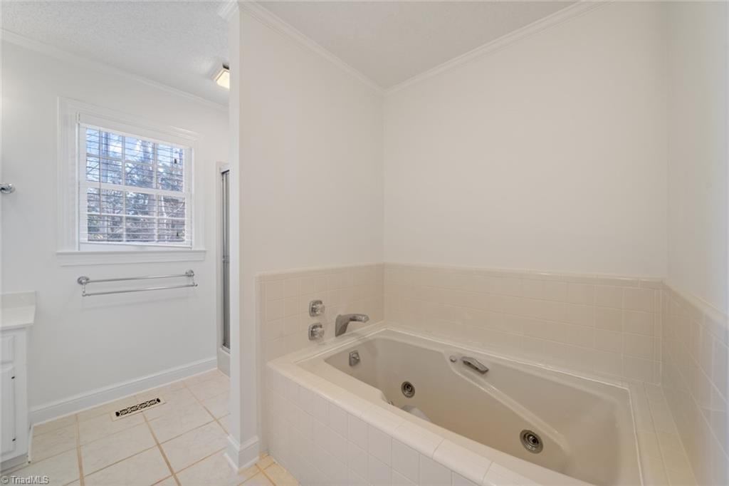 4205 Allistair Road, Winston-Salem