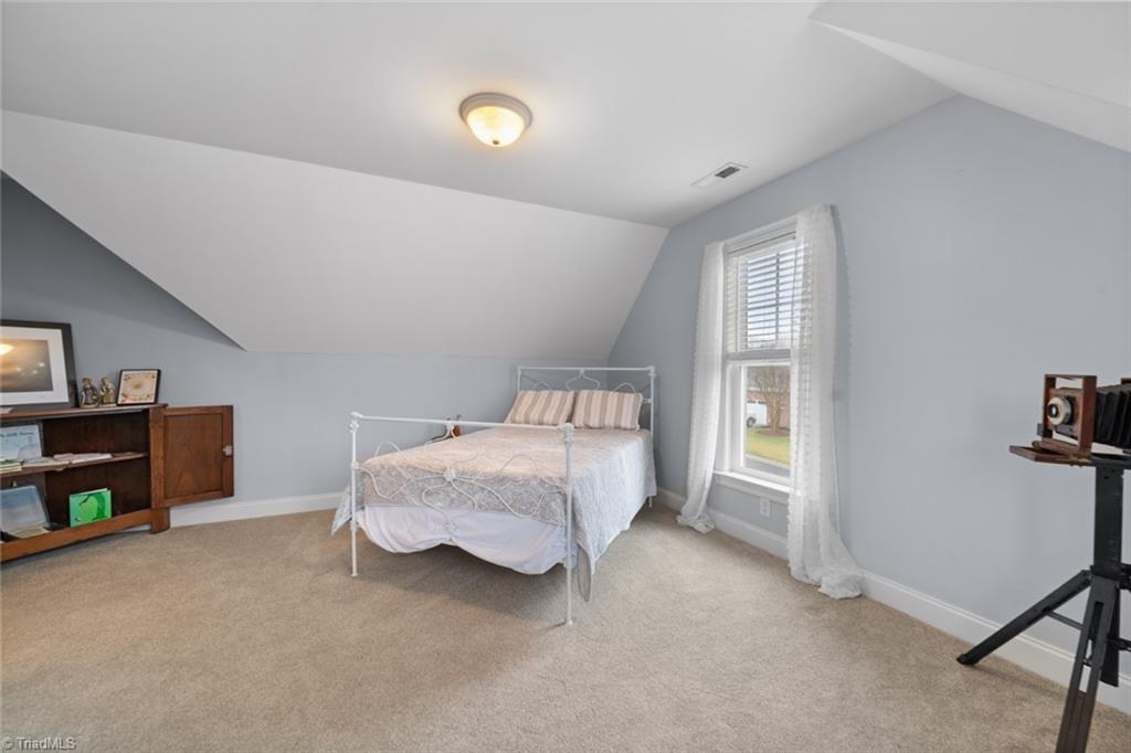 2850 Chestnut Ridge Drive, Winston-Salem