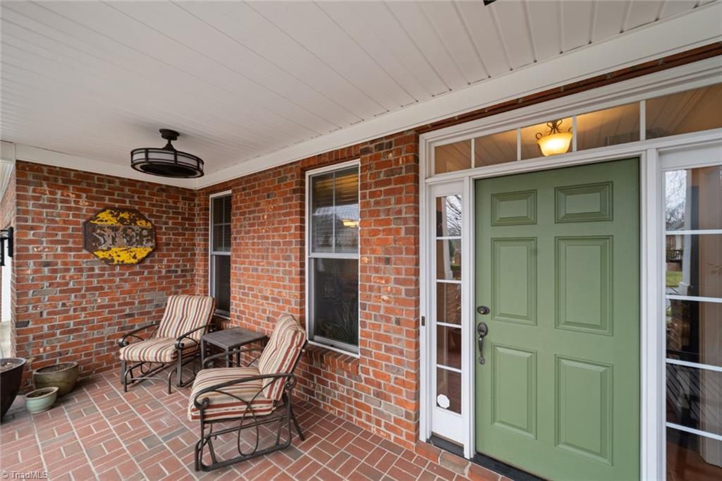 2850 Chestnut Ridge Drive, Winston-Salem