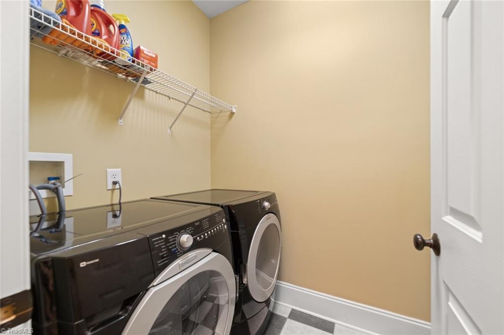 2850 Chestnut Ridge Drive, Winston-Salem
