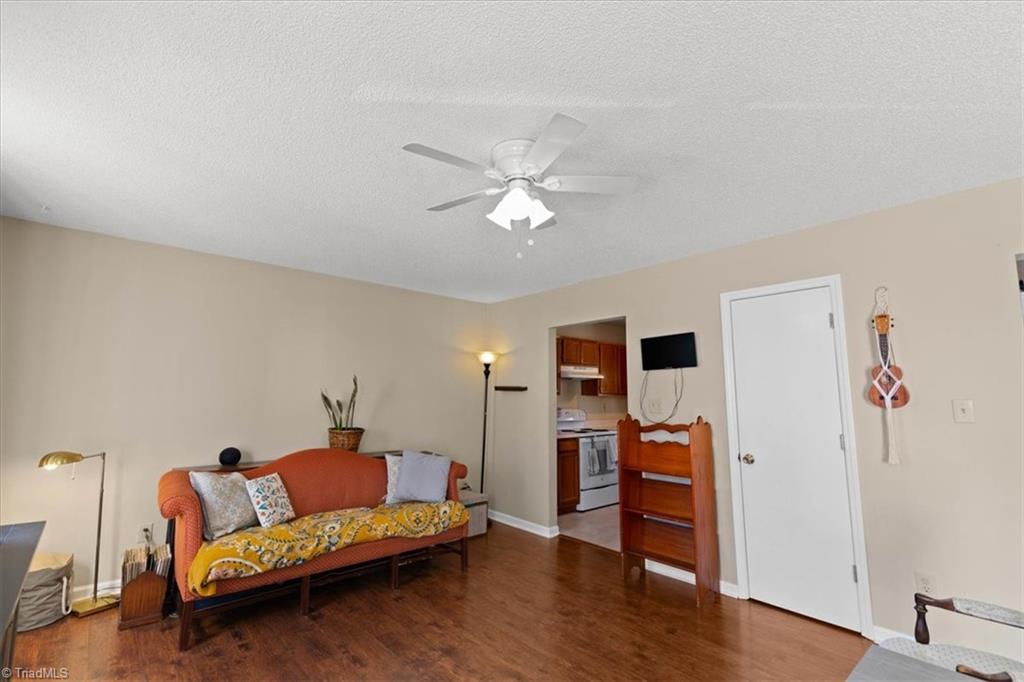 408 Kettle Court, Winston-Salem