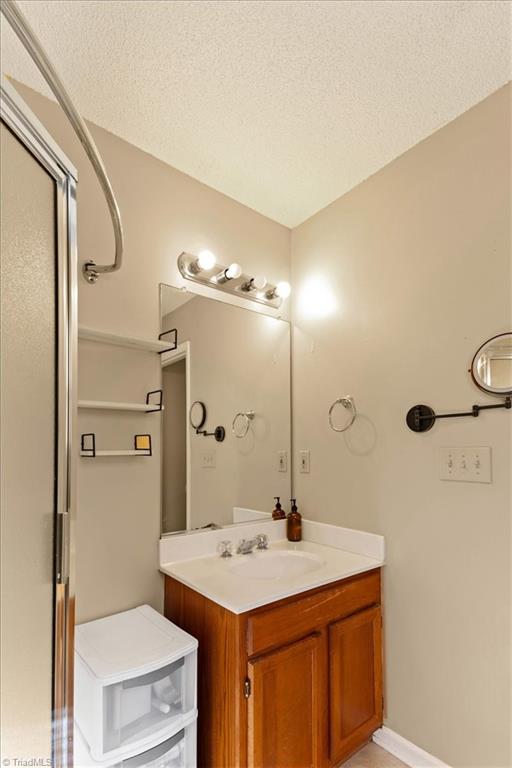 408 Kettle Court, Winston-Salem