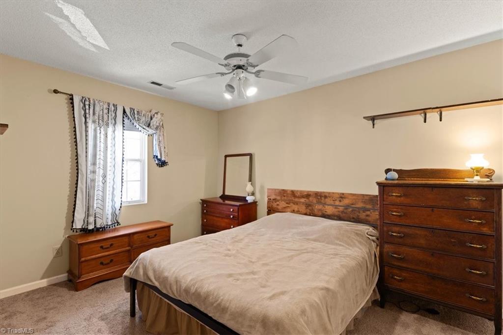 408 Kettle Court, Winston-Salem