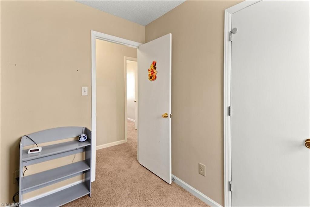 408 Kettle Court, Winston-Salem