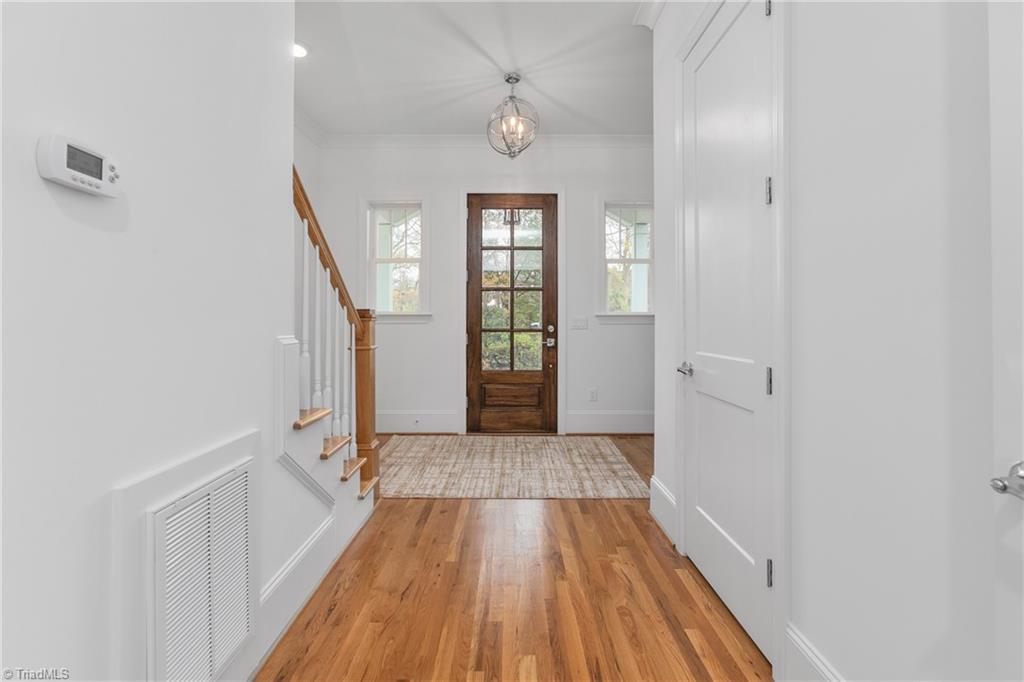 1606 N College Park Drive