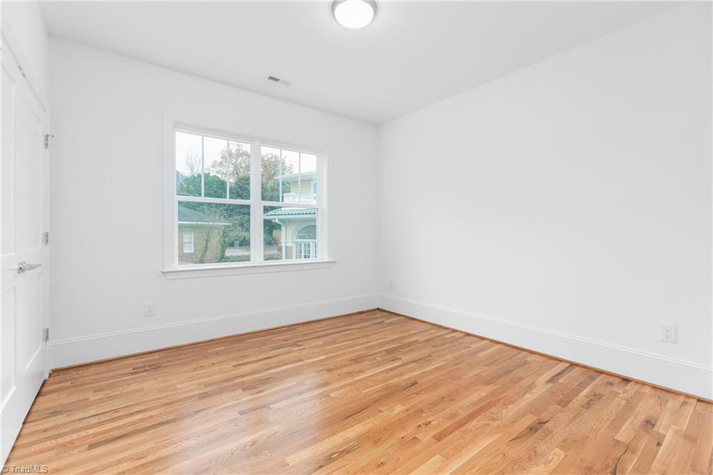 1606 N College Park Drive
