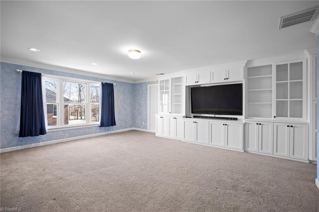 6410 Clubside Drive