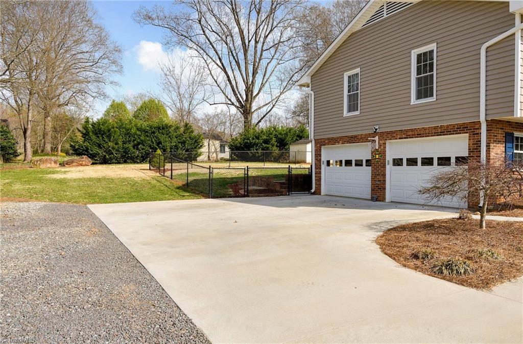 3071 Forest Line Drive