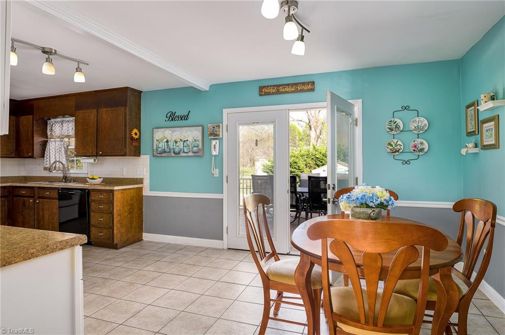 3071 Forest Line Drive