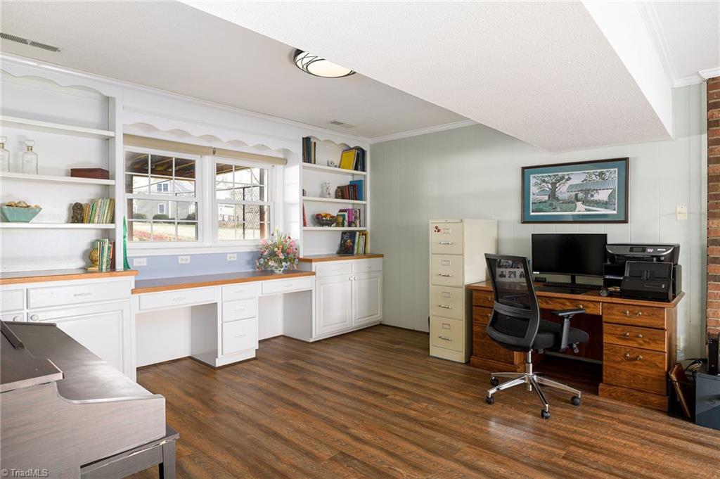 3071 Forest Line Drive