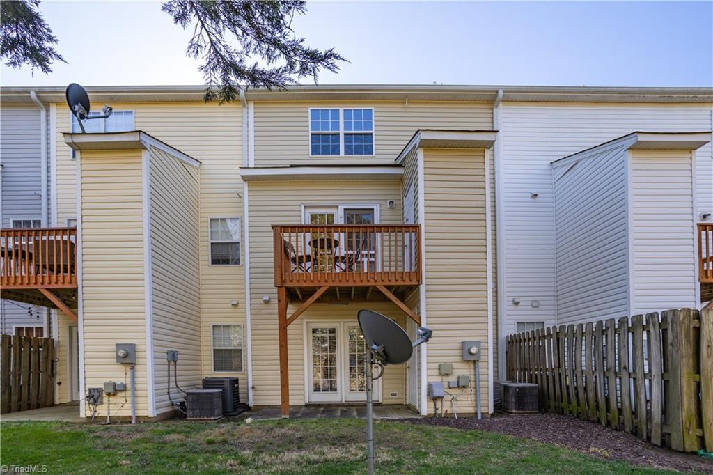 11 Meadow Crossing Court