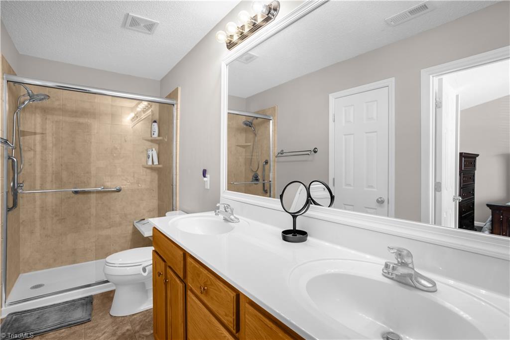 11 Meadow Crossing Court