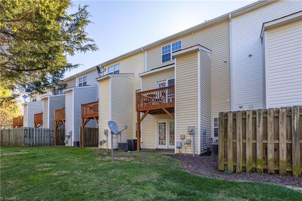 11 Meadow Crossing Court