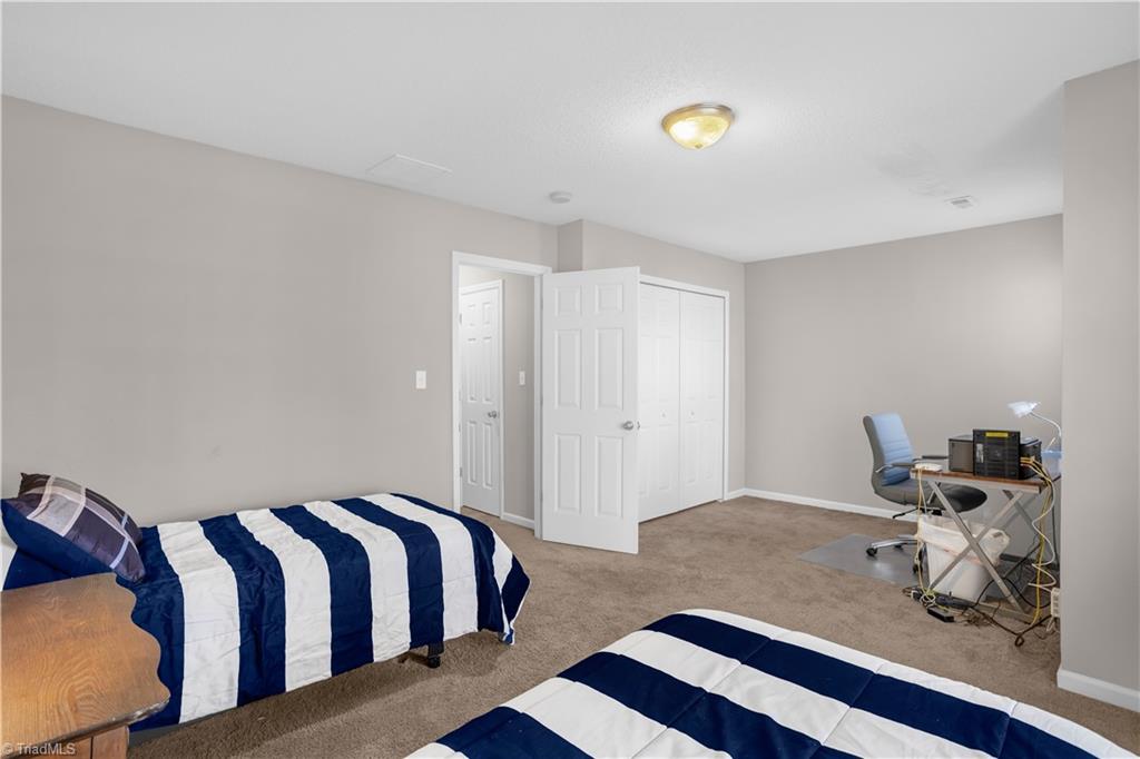 11 Meadow Crossing Court