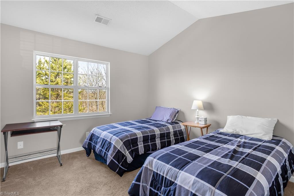 11 Meadow Crossing Court