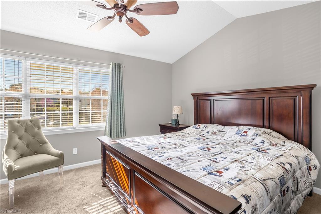 11 Meadow Crossing Court
