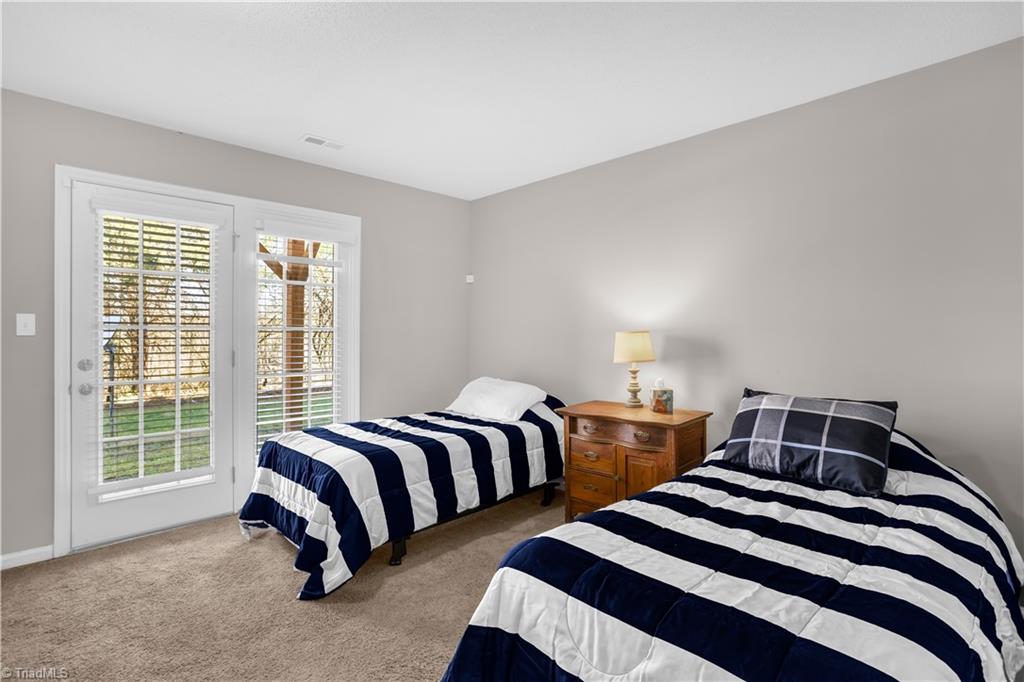 11 Meadow Crossing Court