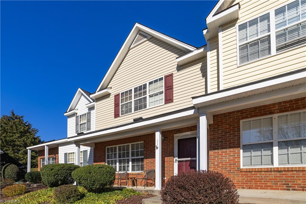 11 Meadow Crossing Court