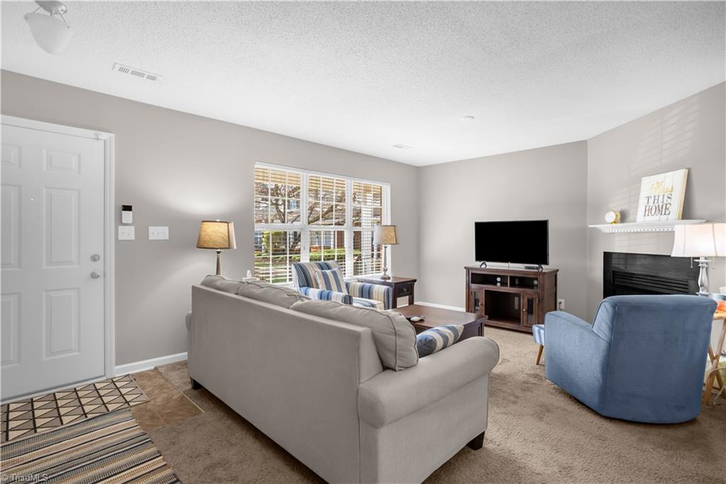 11 Meadow Crossing Court