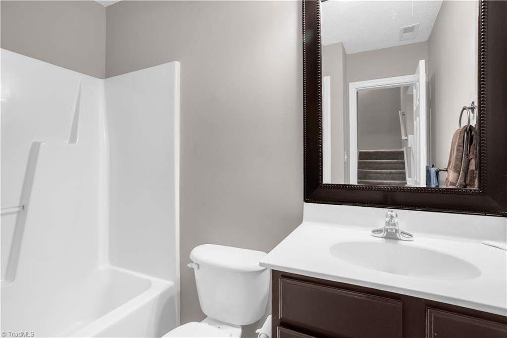 11 Meadow Crossing Court