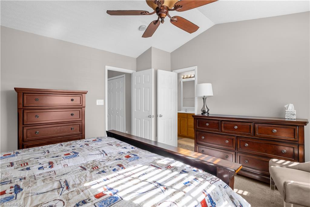 11 Meadow Crossing Court