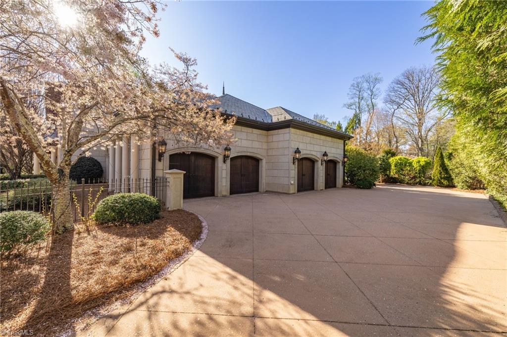 2725 Windsor Road, Winston-Salem