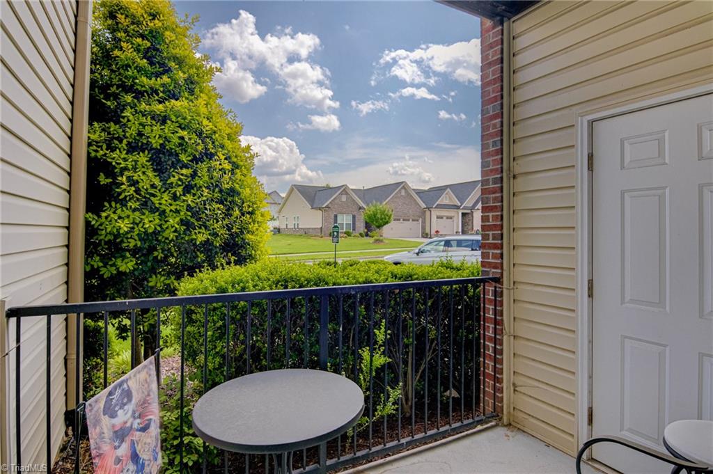 6801 Hanesbrook Circle # 104