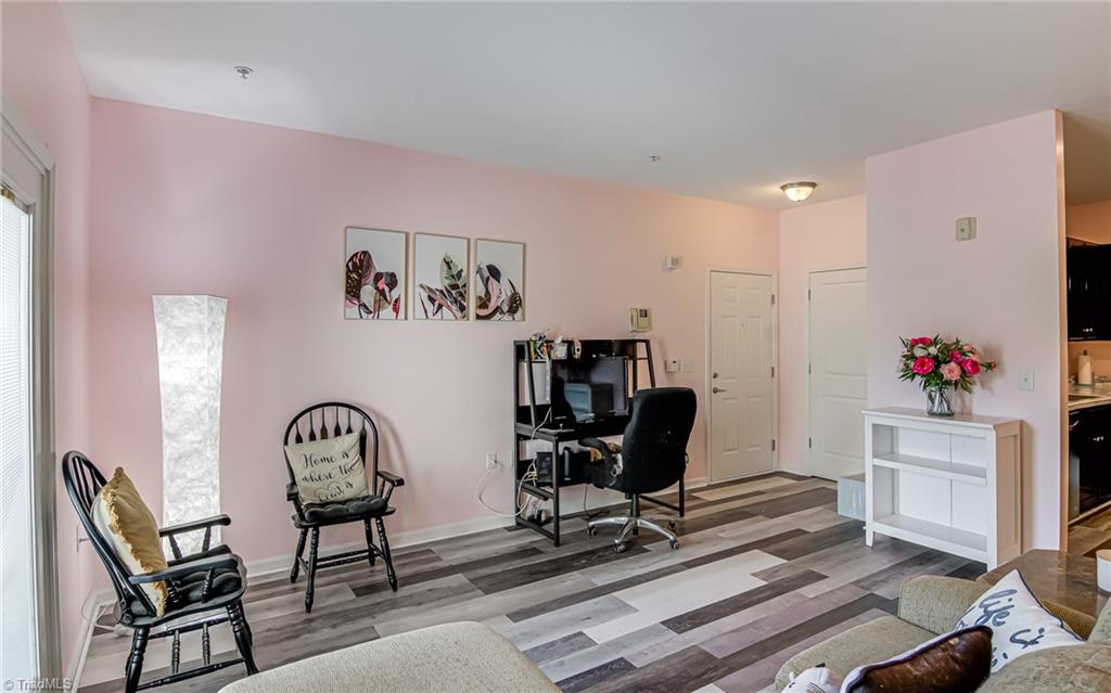 6801 Hanesbrook Circle # 104