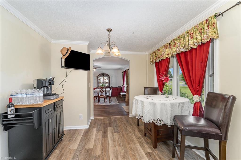 12 Twin Brook Drive