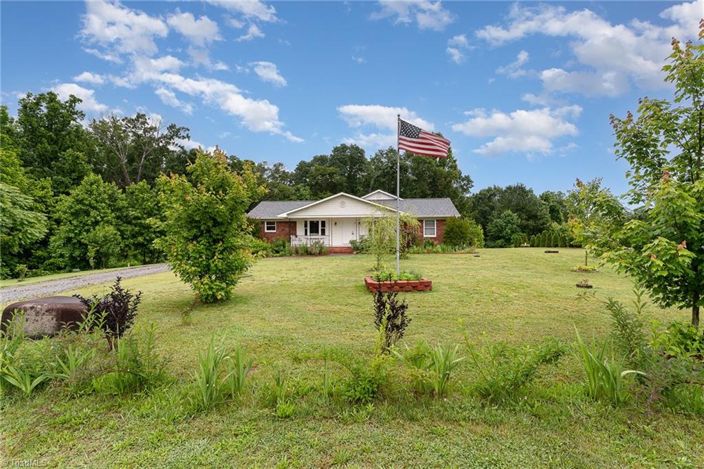 12 Twin Brook Drive