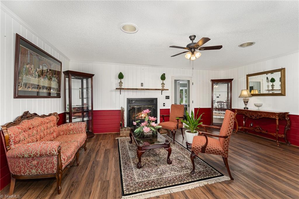 12 Twin Brook Drive