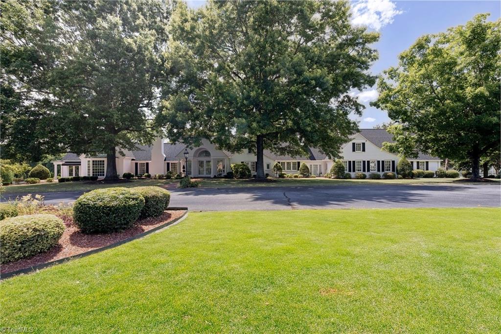 6 Curtis Court