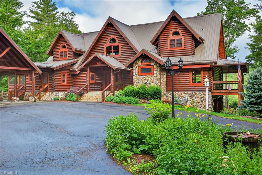 904 Bryan Hollow Road