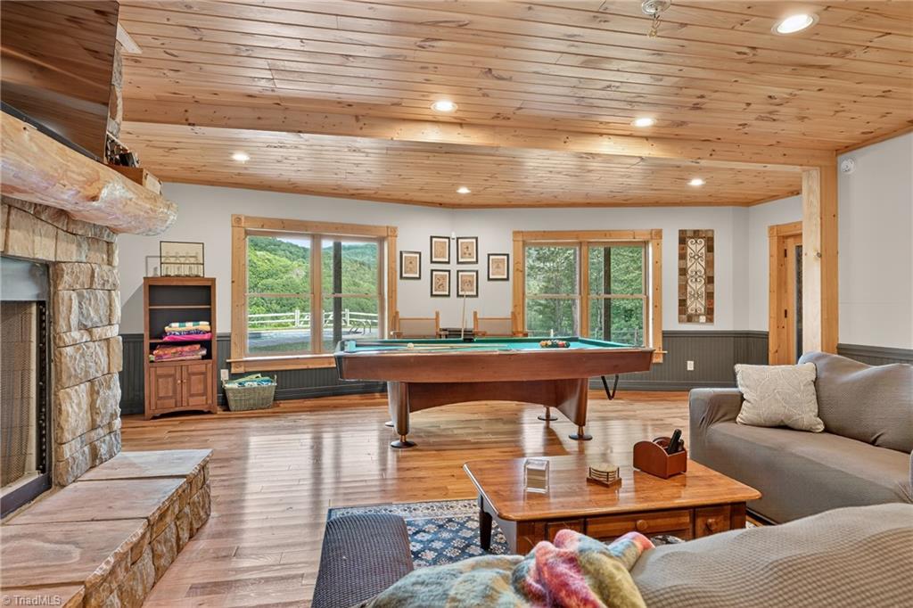 904 Bryan Hollow Road