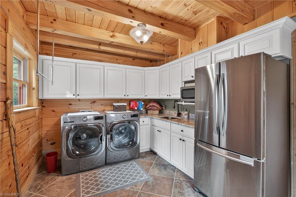 904 Bryan Hollow Road