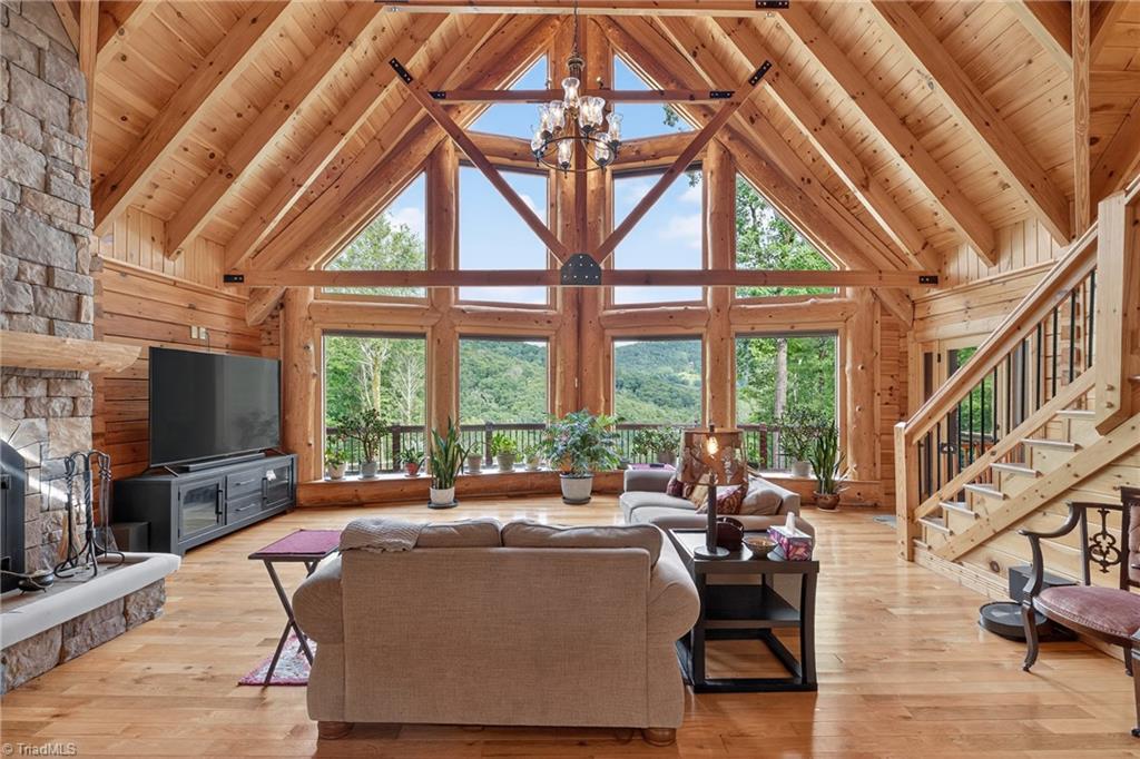 904 Bryan Hollow Road