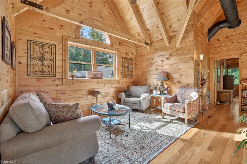 904 Bryan Hollow Road