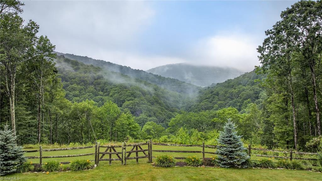 904 Bryan Hollow Road