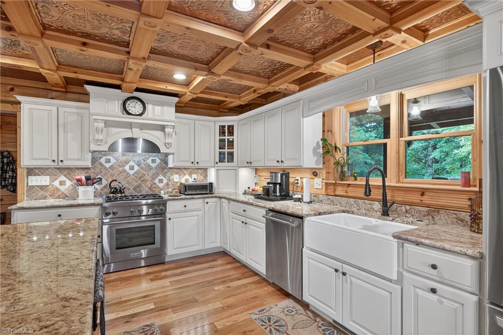 904 Bryan Hollow Road