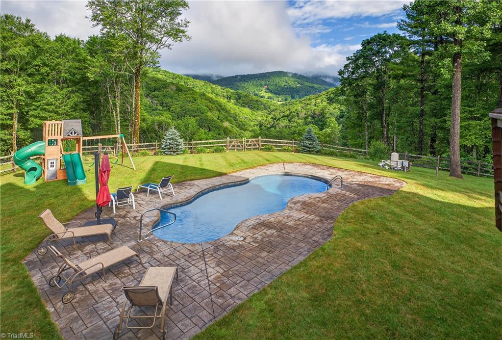 904 Bryan Hollow Road