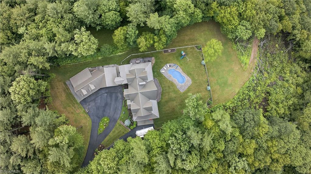 904 Bryan Hollow Road