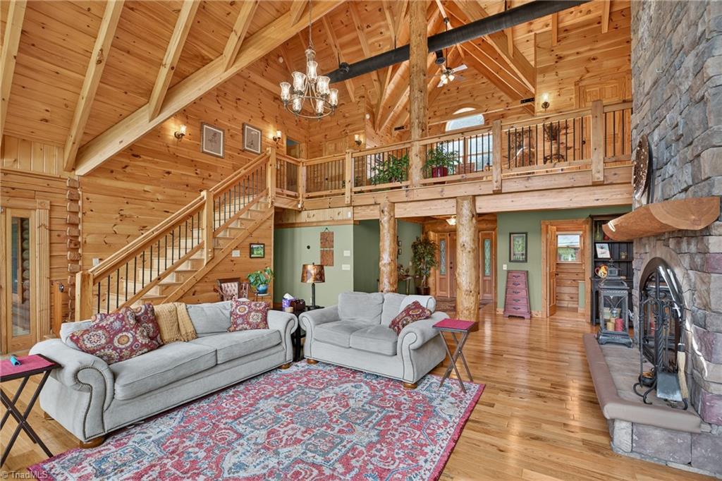 904 Bryan Hollow Road