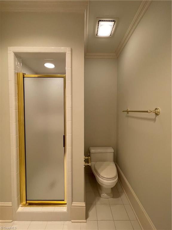 1 Clubview Court