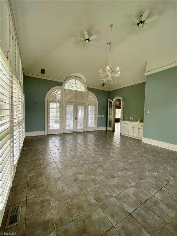 1 Clubview Court
