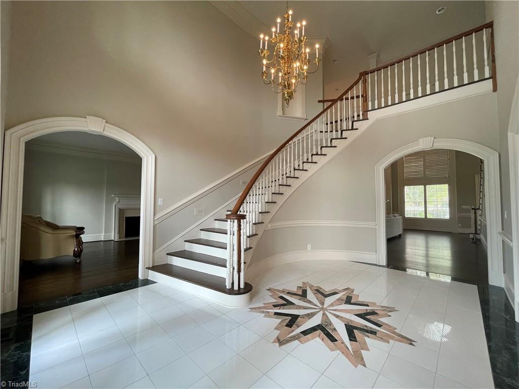 1 Clubview Court