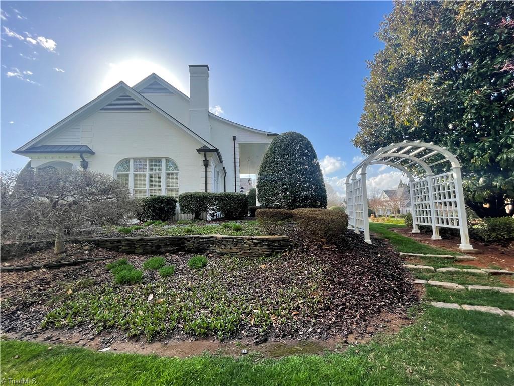 1 Clubview Court